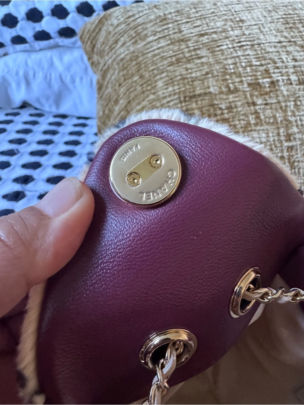 CC Cream with Black Polka Dot Shearling Shoulder Bag - Picture 5 of 14
